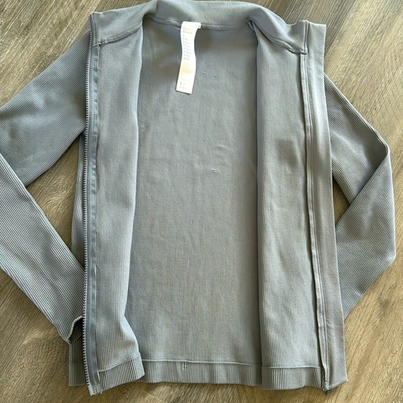 Fabletics - Ribbed Seamless Jacket- Stormcloud Jacket - Size Small - Picture 6 of 14